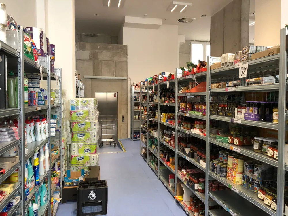 Wolt Market otevřel v Praze čtvrtou pobočku. Pomůže dostat nákup k lidem do půl hodiny