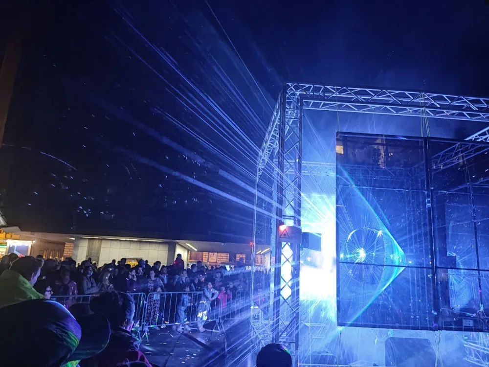 FOTOGALERIE: Signal festival rozzářil pražské ulice