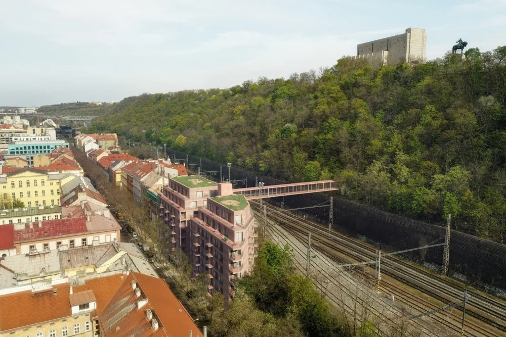 Vítkov a Karlín propojí lávka. Povede nad železniční tratí