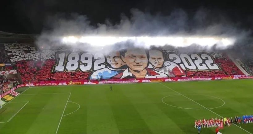 Slavia představila novou tribunu a velké výročí oslavila výhrou