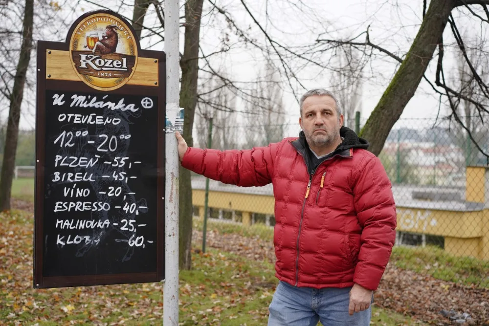 (NE)OBYČEJNÍ: Milánek obsluhuje zásadně bez úsměvu. Nenávidím oslovení „šéfíku“