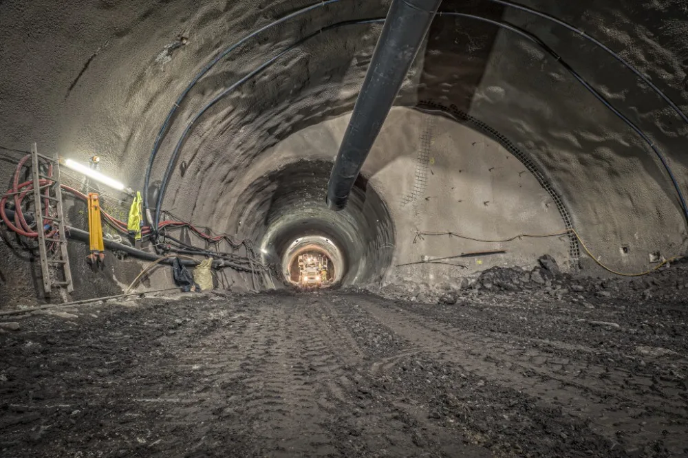 V prvním úseku metra D vyrazili už jeden kilometr tunelů