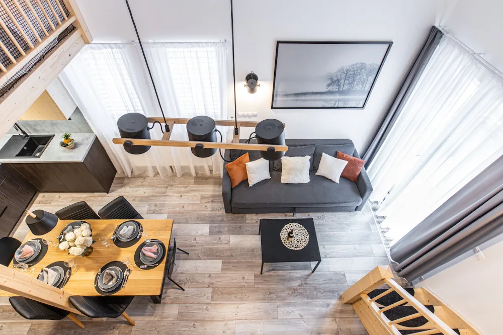 Korzo Lipno láká na apartmány nedaleko sjezdovky i pláže. Nabízí zázemí nejen pro rodiny s dětmi