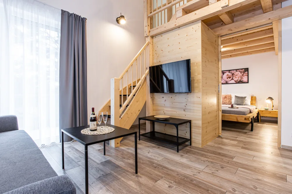Korzo Lipno láká na apartmány nedaleko sjezdovky i pláže. Nabízí zázemí nejen pro rodiny s dětmi