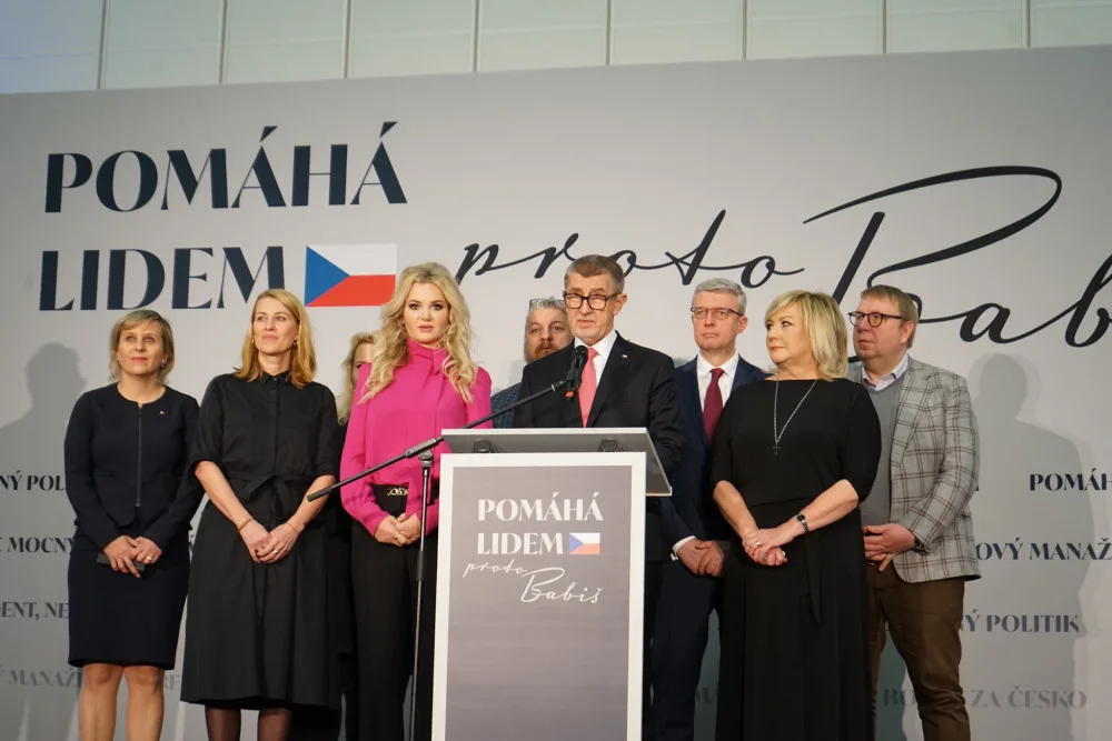 Andrej Babiš ve štábu.