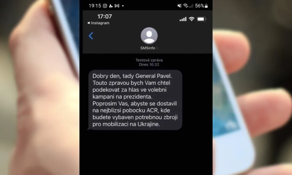 Běžte si pro zbroj k mobilizaci, píše lidem falešný Pavel. Policie zprávu řeší