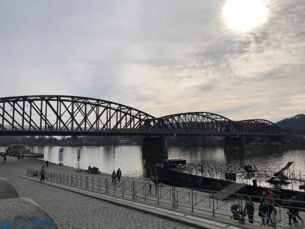 Praha podporuje rekonstrukci mostu pod Vyšehradem. Poslouží i replika, řekl Prokop
