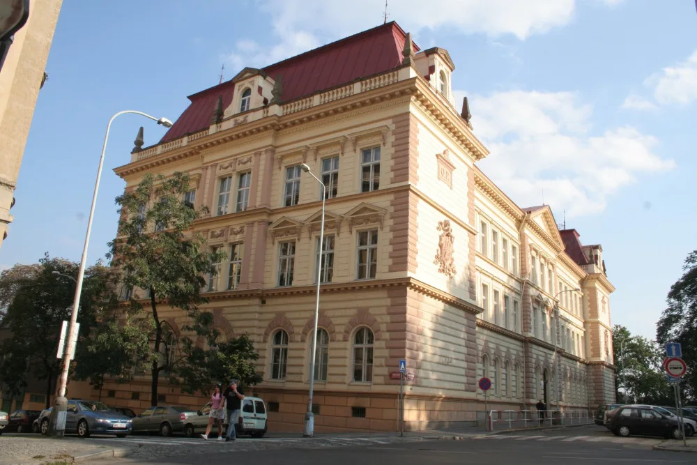 Praha 7 opraví základní školy v nevyhovujícím stavu