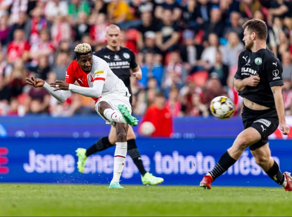 Slavia se výhrou nad Bohemians vrací do čela tabulky