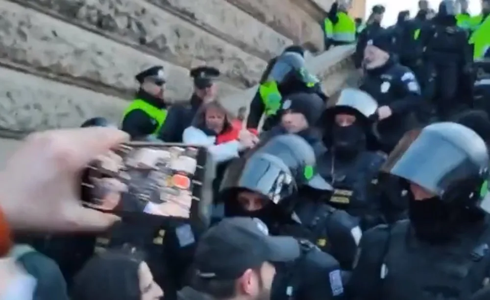 Etická komise se zastala Ševčíka a naopak kritizovala počínání rektora