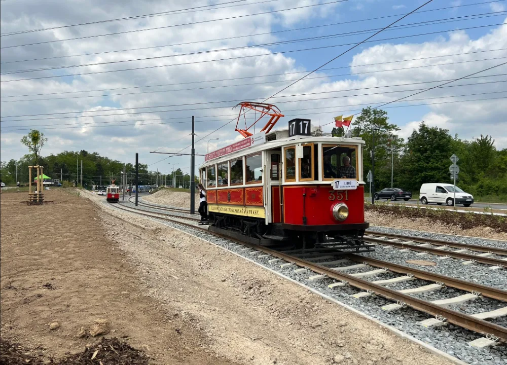 Nová tramvajová linka na Libuš je v provozu. V sobotu ji město slavnostně otevřelo
