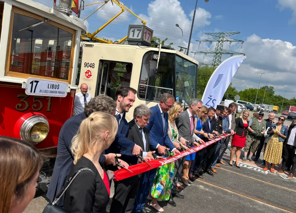Nová tramvajová linka na Libuš je v provozu. V sobotu ji město slavnostně otevřelo