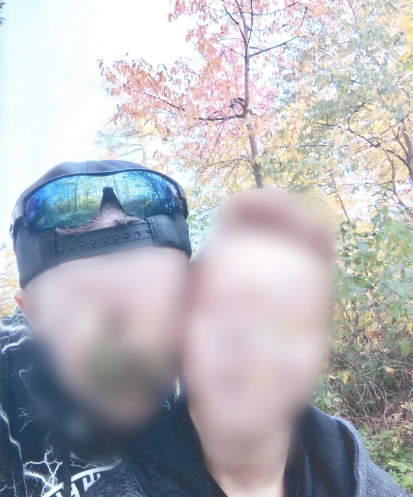 Mladík vyhledával přes TikTok chlapce. Policie ho obvinila z únosu a znásilnění