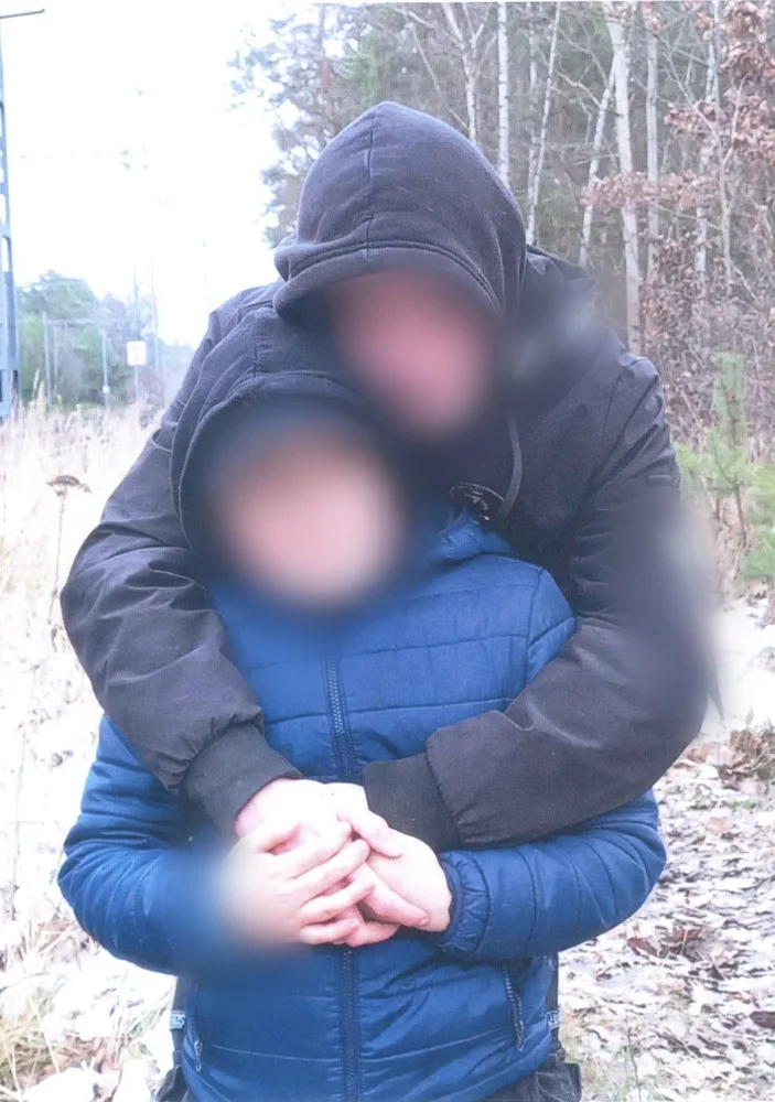 Mladík vyhledával přes TikTok chlapce. Policie ho obvinila z únosu a znásilnění