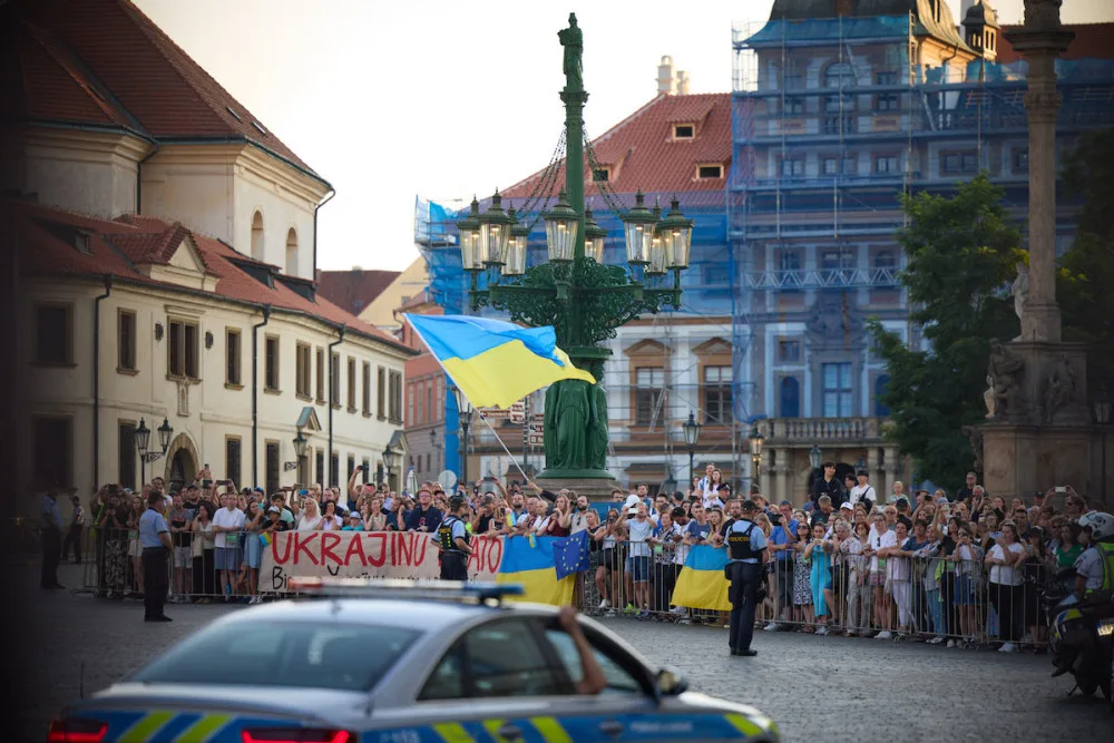 Ukrajinský prezident Zelenskyj dorazil do Prahy na jednání s českými lídry