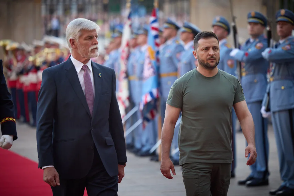 Ukrajinský prezident Zelenskyj dorazil do Prahy na jednání s českými lídry