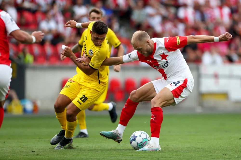 Slavia na úvod sezóny porazila Hradec
