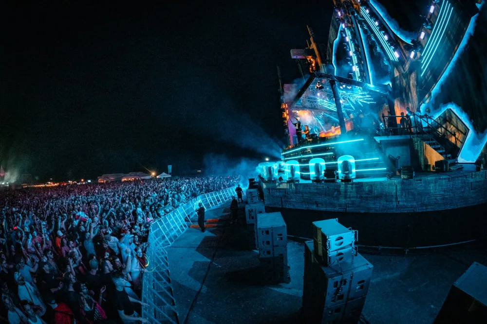 Policie prověřuje možné znásilnění na festivalu Let It Roll