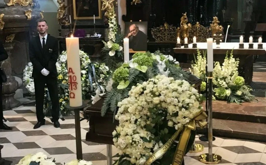 Lidé se v Praze loučili s muzikantem Patejdlem. Mnozí přijeli ze Slovenska