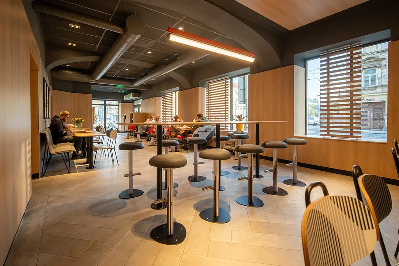 McDonald’s nově otevřel na Bělehradské