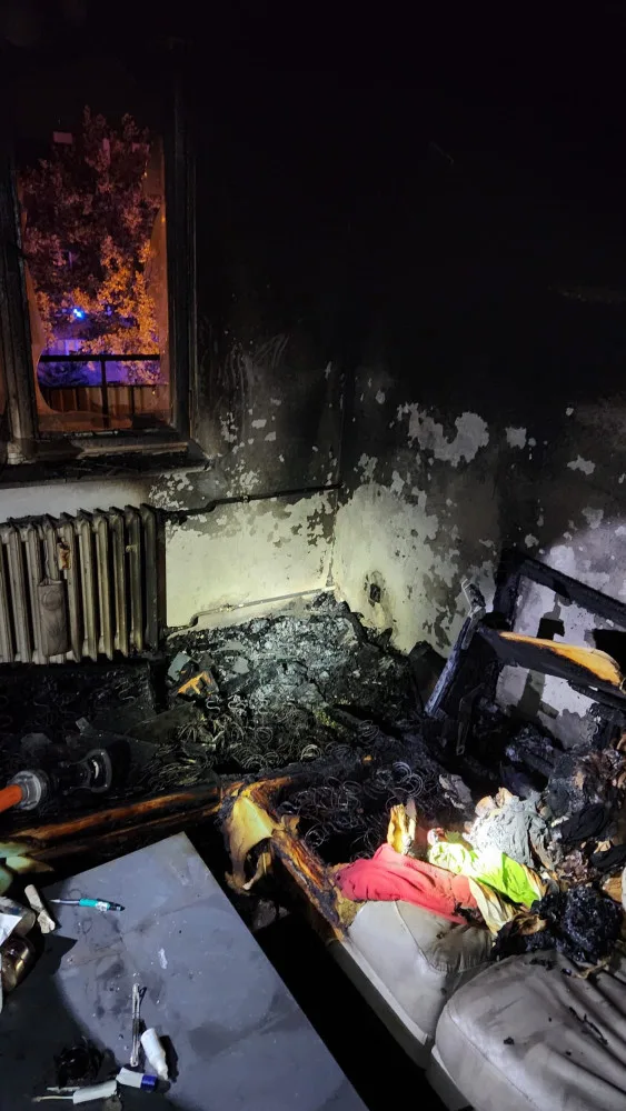 Hořet začalo v jednom z bytů.