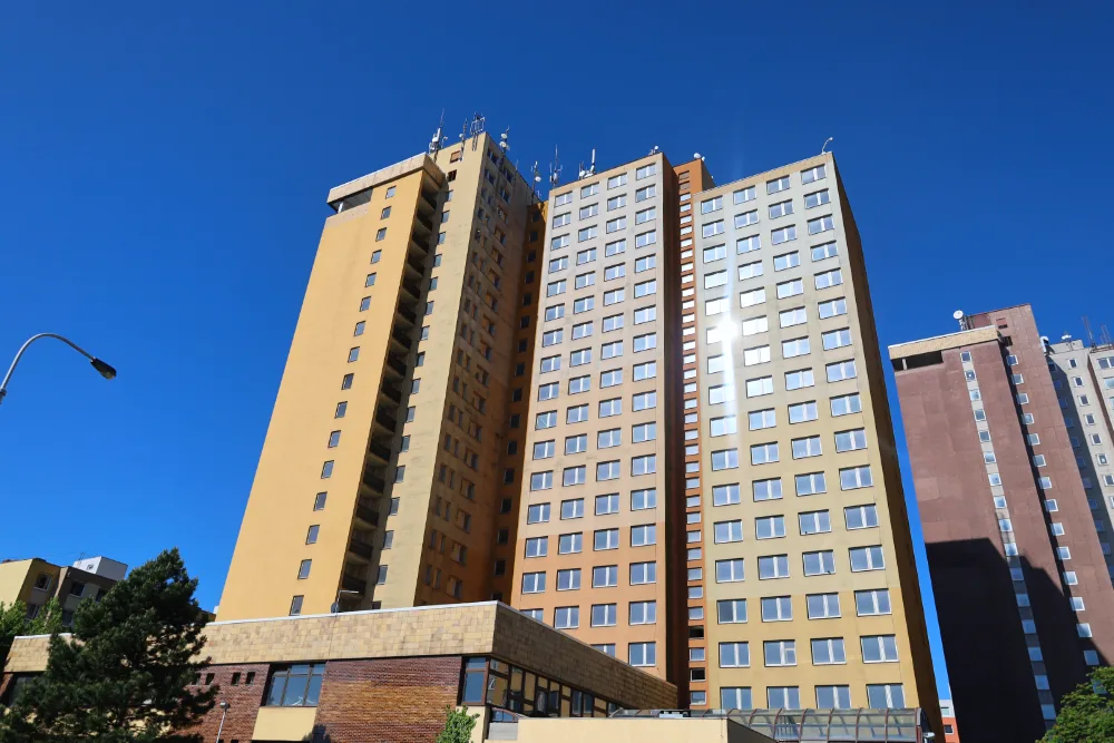 Rekonstrukce Hotelu Opatov se nejspíš prodraží. Zatím není jasné, o kolik