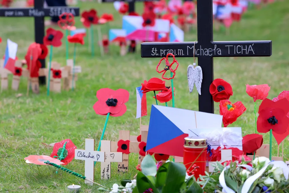 Veteránům nestačí vyjadřovat vděčnost, musíme jim pomáhat, řekla Černochová