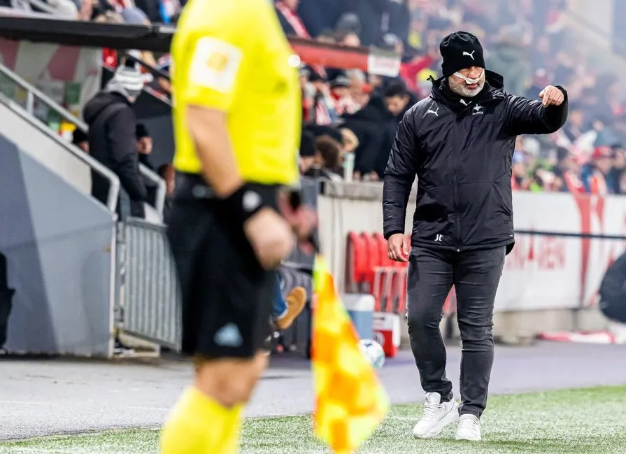 Jindřich Trpišovský si nos zlomil na tréninku.