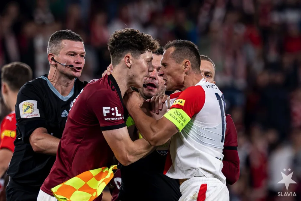 Kapitáni Sparty a Slavie Ladislav Krejčí a Jan Bořil.