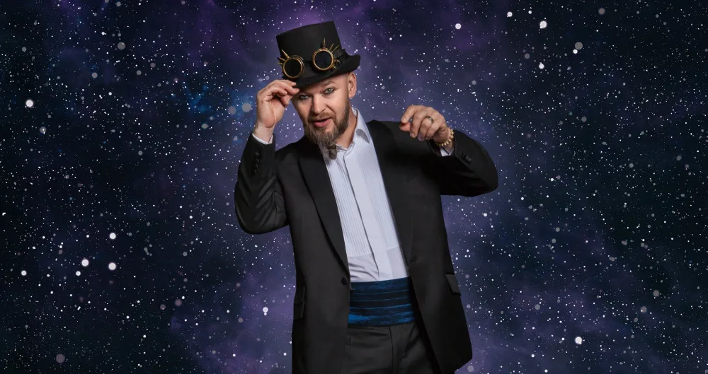 Dřív lákal na výnosné projekty, po nichž zůstali zklamaní investoři. Teď král multilevelu sází na výdělky ze stromů