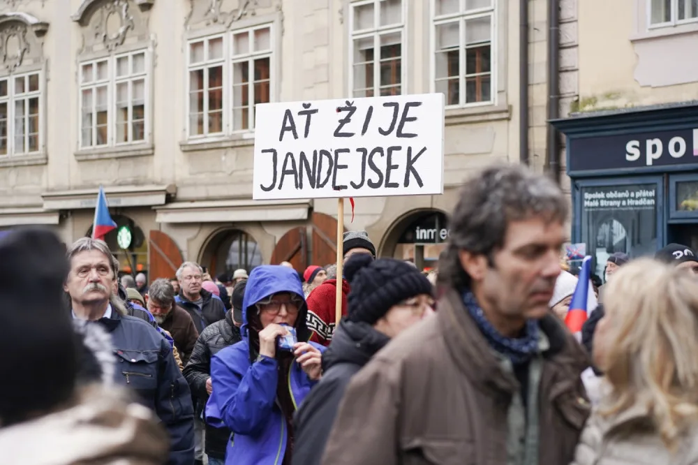 FOTOGALERIE: Traktor, vlajky a guláš. Podívejte se, jak vypadal protest zemědělců v Praze