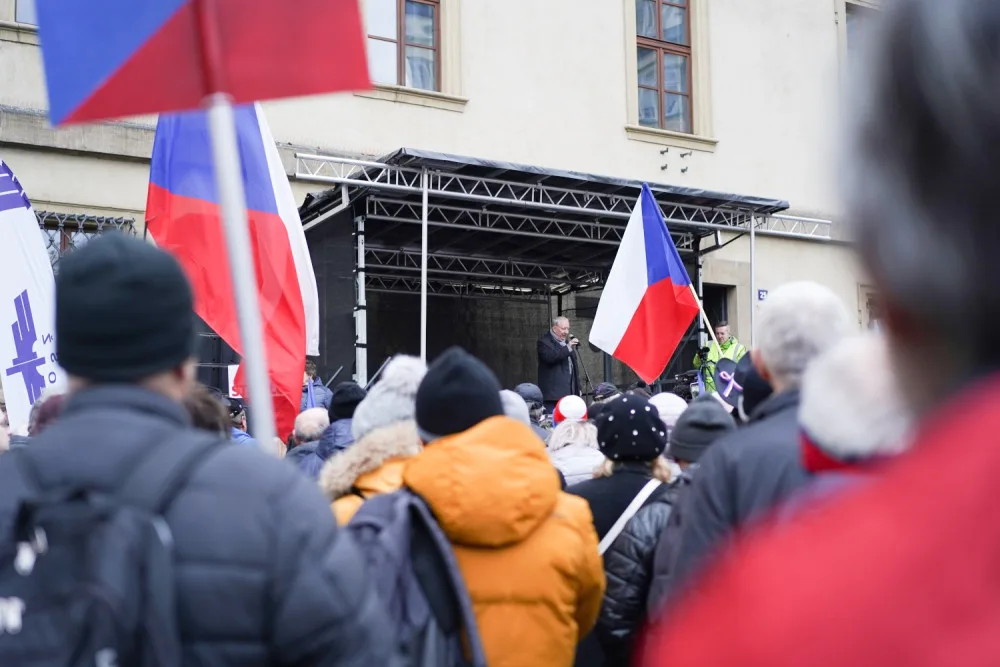 FOTOGALERIE: Traktor, vlajky a guláš. Podívejte se, jak vypadal protest zemědělců v Praze