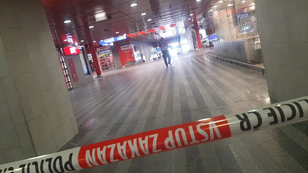 Policisté evakuují hlavní nádraží, našli podezřelé zavazadlo