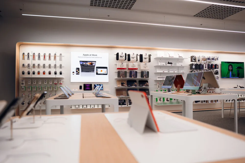 Slevy při otevření iWant Apple Premium Partner prodejny v OC Letňany? To chceš.