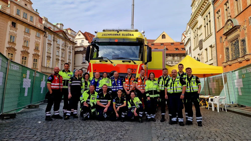 Zdravotníci připravení na maraton.