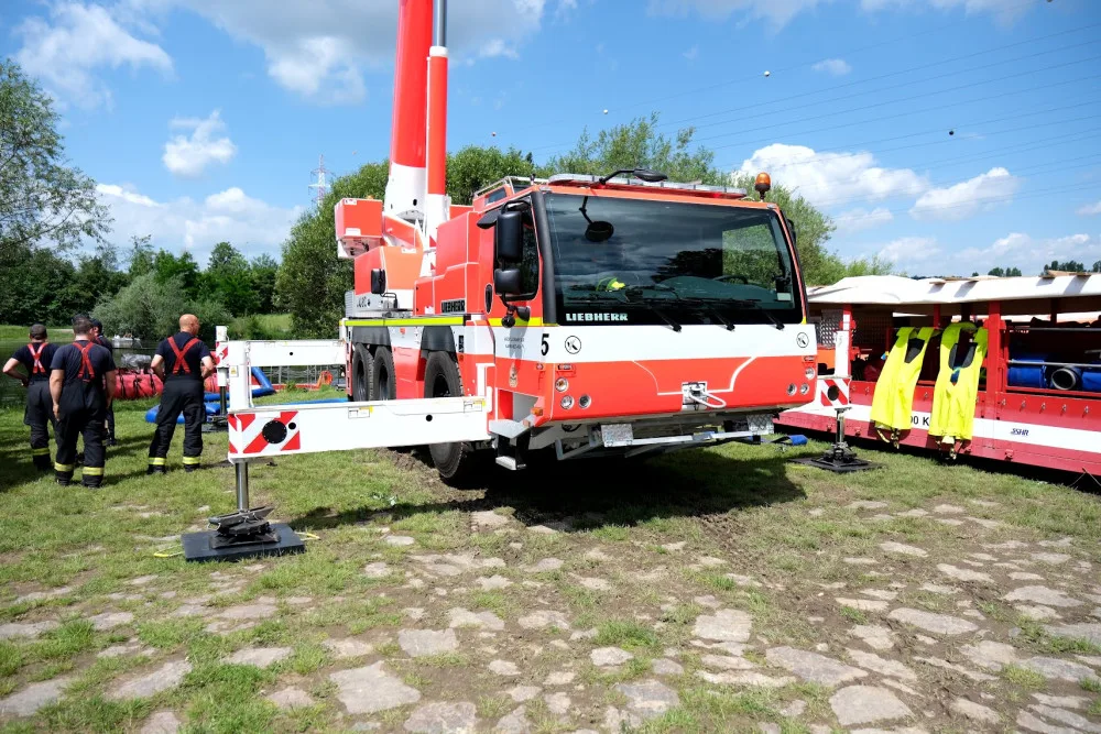 Pražští hasiči prošli výcvikem s velkokapacitními čerpadly