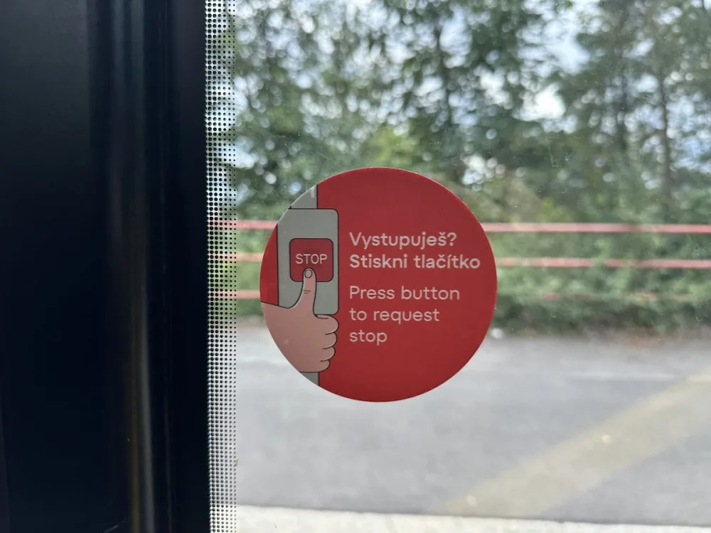 Velká prázdninová změna v Praze. Všechny zastávky autobusů budou na znamení