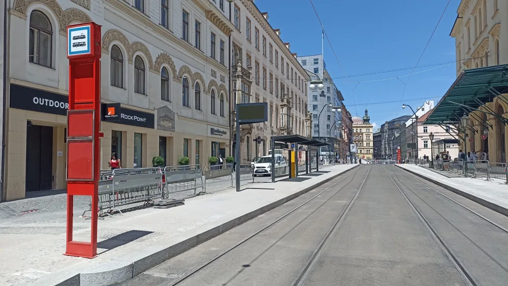 Tramvaje se na Masaryčku vrátí o deset dní dřív. V centru města ale začíná další výluka