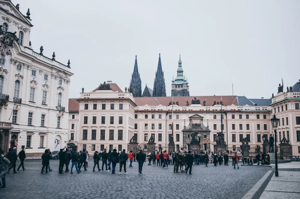Nejvyhledávanějším cílem turistů v Česku byl loni Pražský hrad. Navštívily ho přes dva miliony lidí
