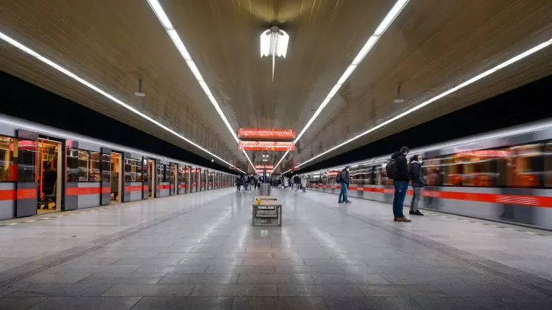 Kvůli modernizaci kolejí nepojede ode dneška pět dnů část metra C