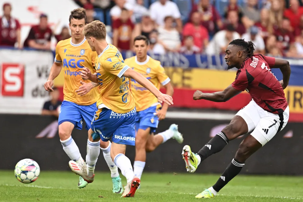 Sparta v Teplicích zvládla třetí západ sezony a vyhrála 4:1