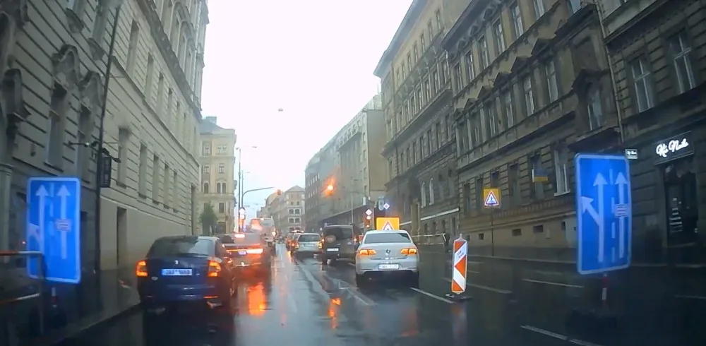 Pražští policisté pomohli rodící ženě dostat se včas do nemocnice