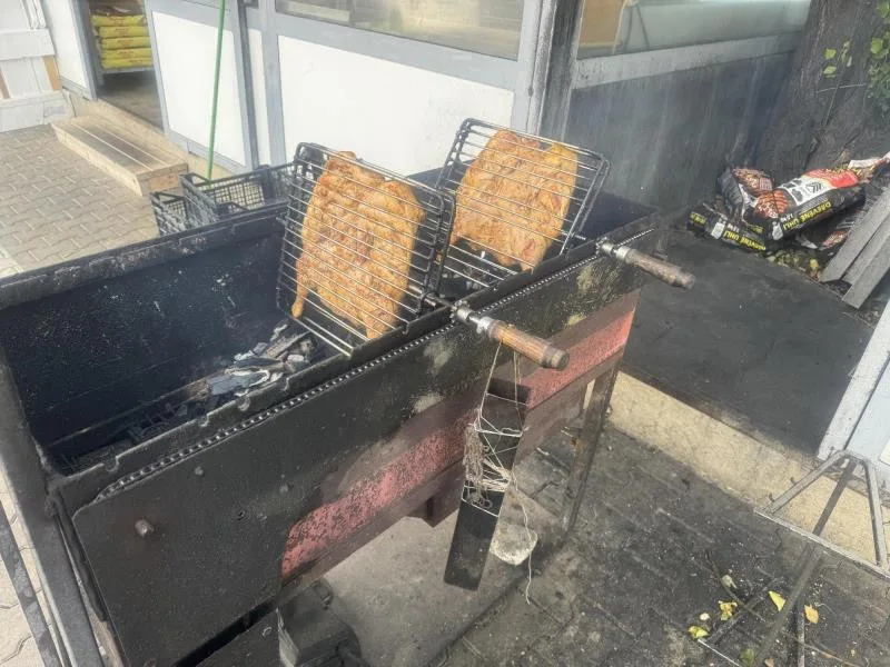 Plíseň, špína, myší bobky. Asijskou restauraci v Sapě inspektoři na místě zavřeli