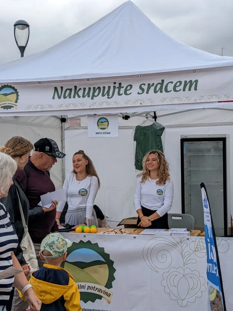 Vyzkoušejte tradiční chutě na zářijových akcích v Praze, jakými jsou dožínky nebo vinobraní