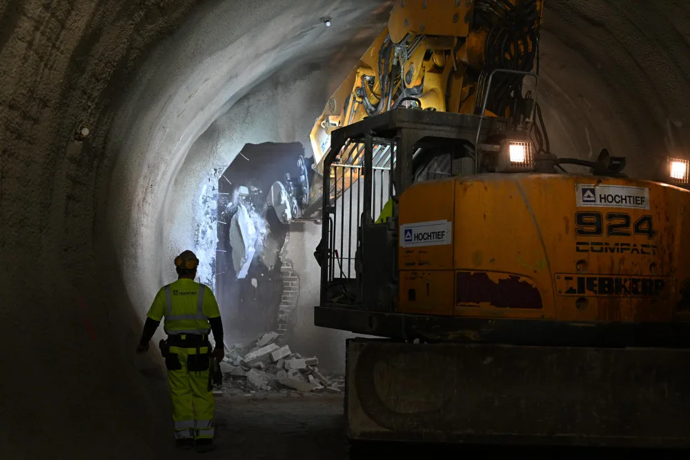 Stavba nové linky metra zaznamenala další milník, stavaři prorazili spoj 'céčka' a 'déčka'