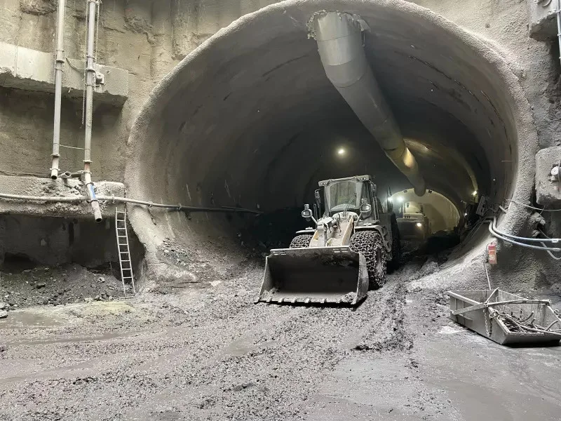 Stavba nové linky metra zaznamenala další milník, stavaři prorazili spoj 'céčka' a 'déčka'