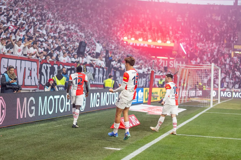 Slávisté v derby porazili Spartu 2:1