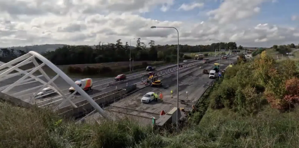 Silničáři potřebovali na opravu 130 metrů vozovky Pražského okruhu jen lehce přes dva dny, pracovali nepřetržitě
