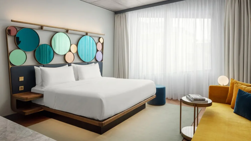 Zrekonstruovaný hotel Evropa na Václaváku v úterý otevřou, nově se jmenuje W Prague
