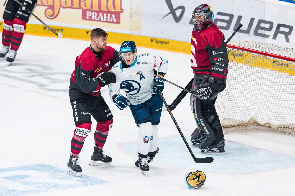 Hokejisté Sparty porazili Plzeň po nájezdech